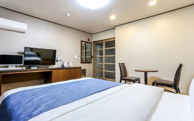 جانجنيونج Hyundai Motel المظهر الخارجي الصورة